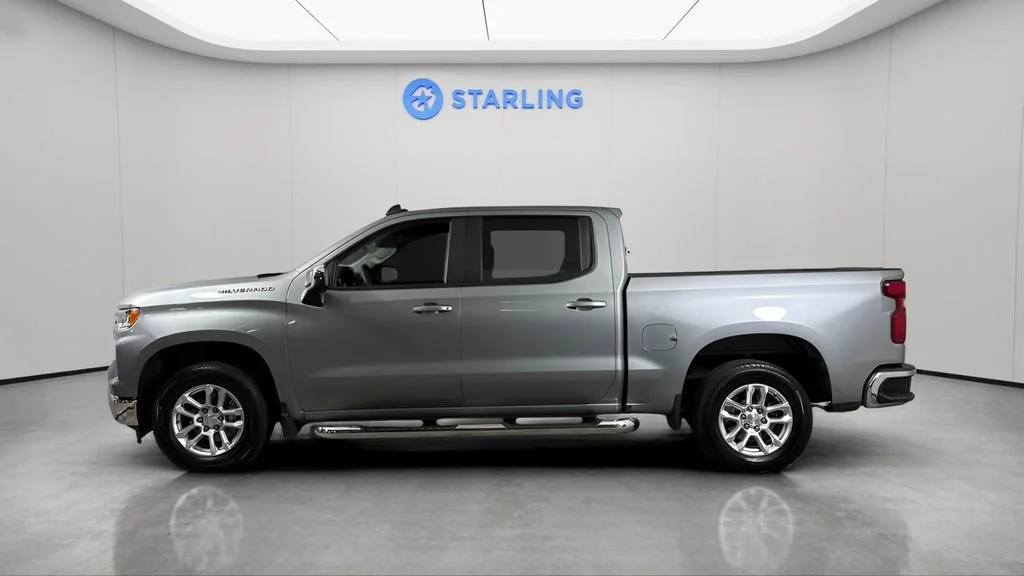Used 2024 Sterling Gray Metallic Chevrolet LT image 4