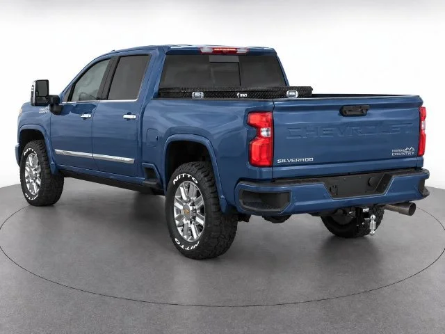 Used 2024 Lakeshore Blue Metallic Chevrolet High Country image 4