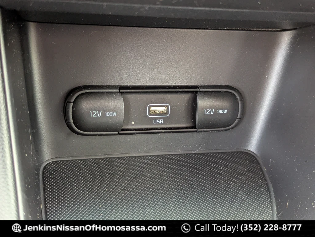 Used 2022 Silver Kia LX image 36
