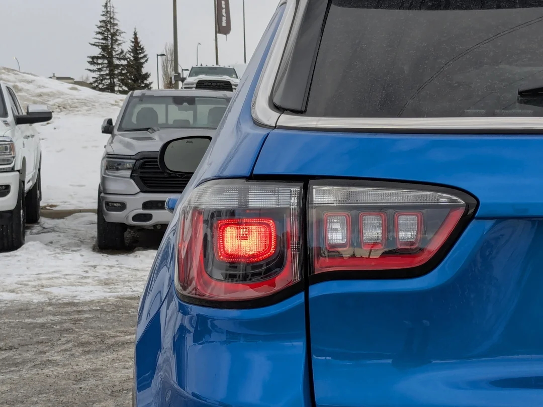 New 2025 Blue Jeep North - - 4X4 - 4.99% O.A.C - 360 Camera System - 10.1 Inch Display - Adaptive Cruise & More! image 11