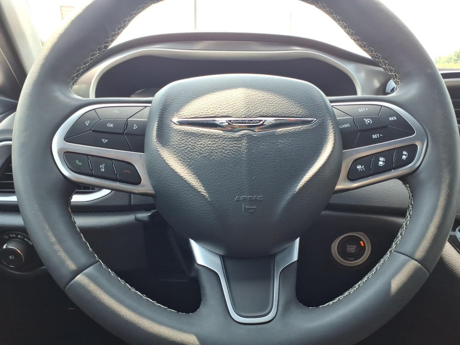 Used 2025 Red Hot Pearlcoat Chrysler Select image 25