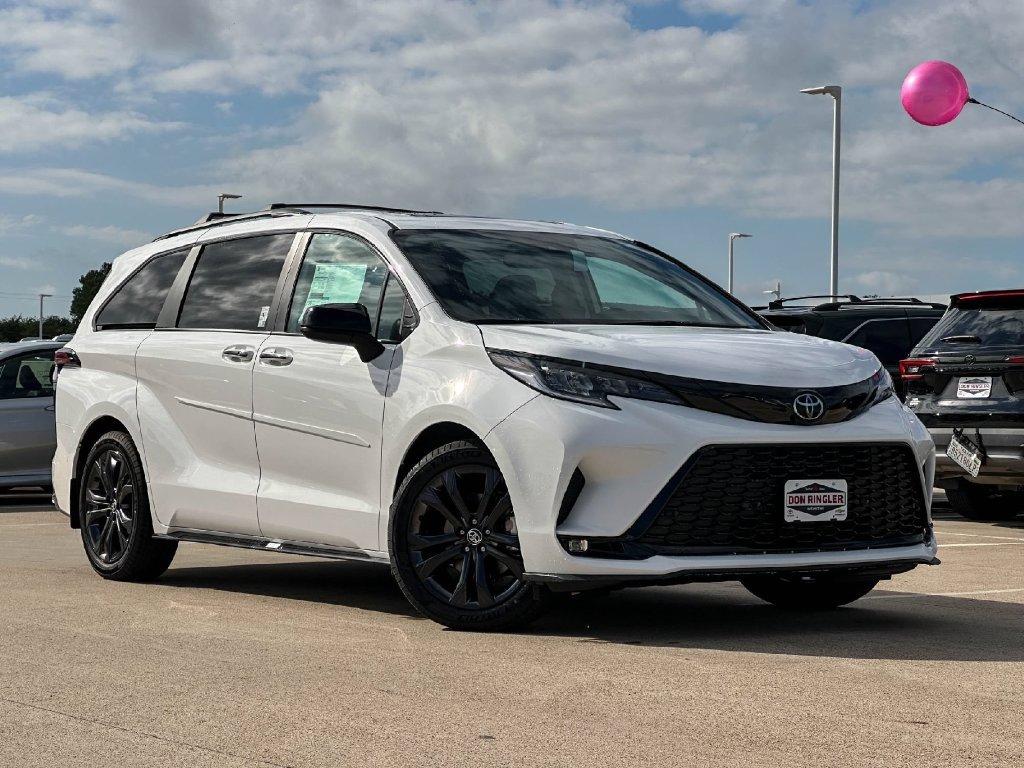 2026 Toyota Sienna  XSE