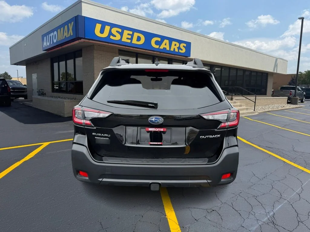 Used 2025 Crystal Black Silica Subaru Premium image 6