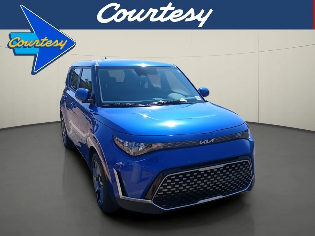 2024 Kia Soul 2.0L EX 6 IVT's photo