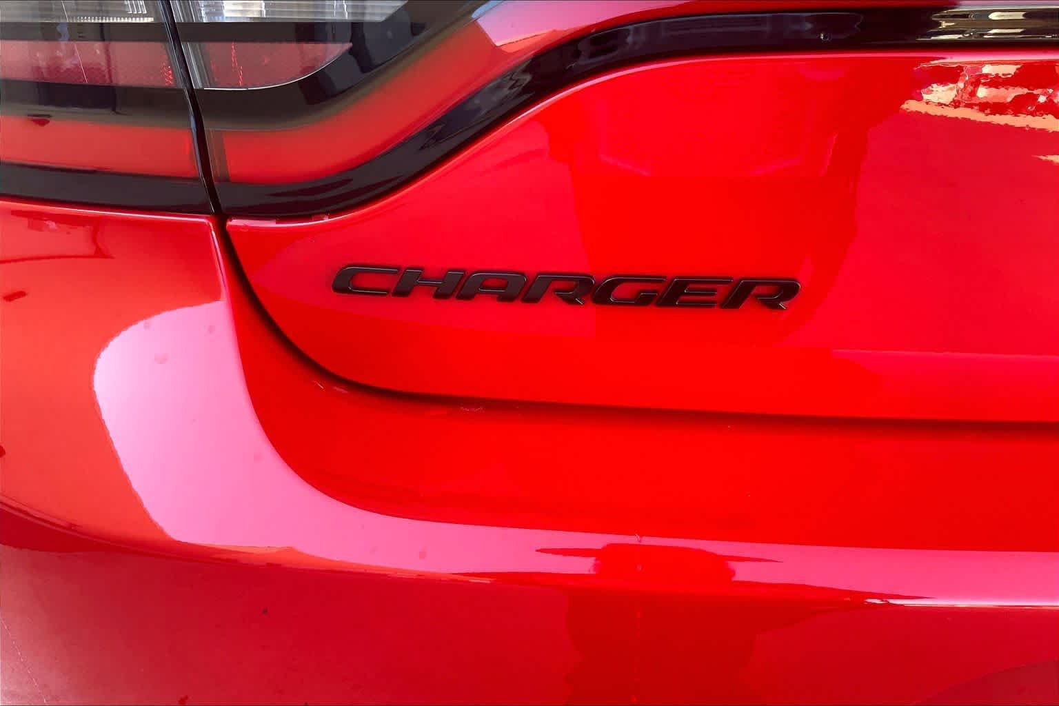 Used 2021 Torred Clearcoat Dodge SXT image 32