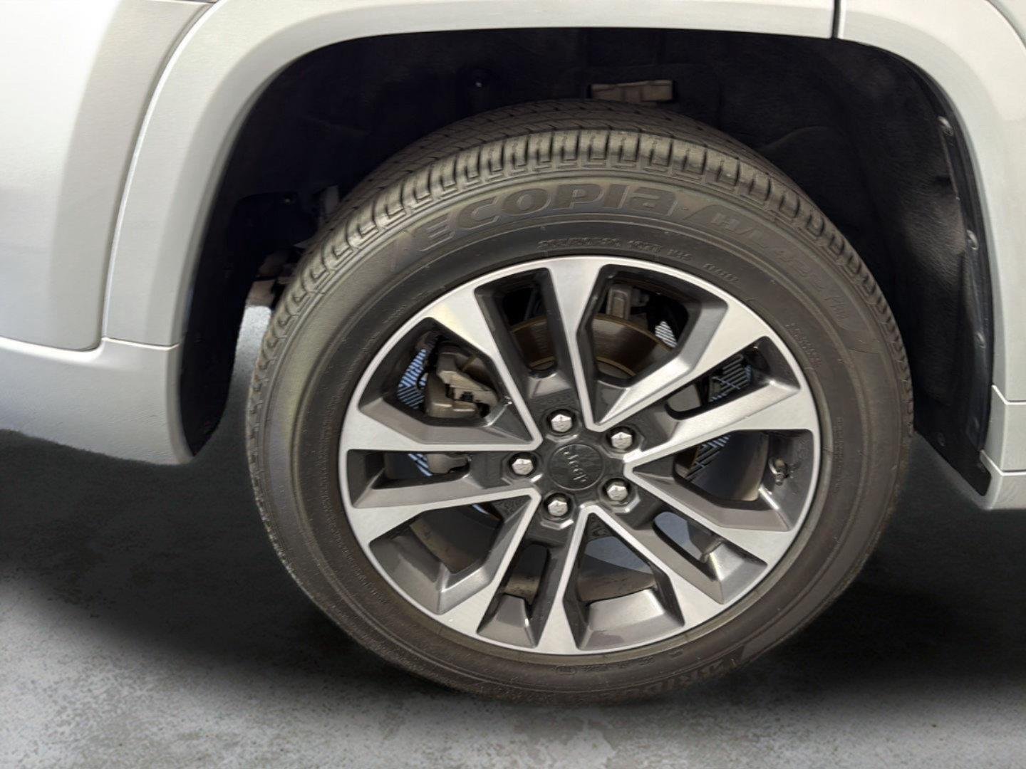 Used 2025 Silver Zynith Jeep Overland image 14