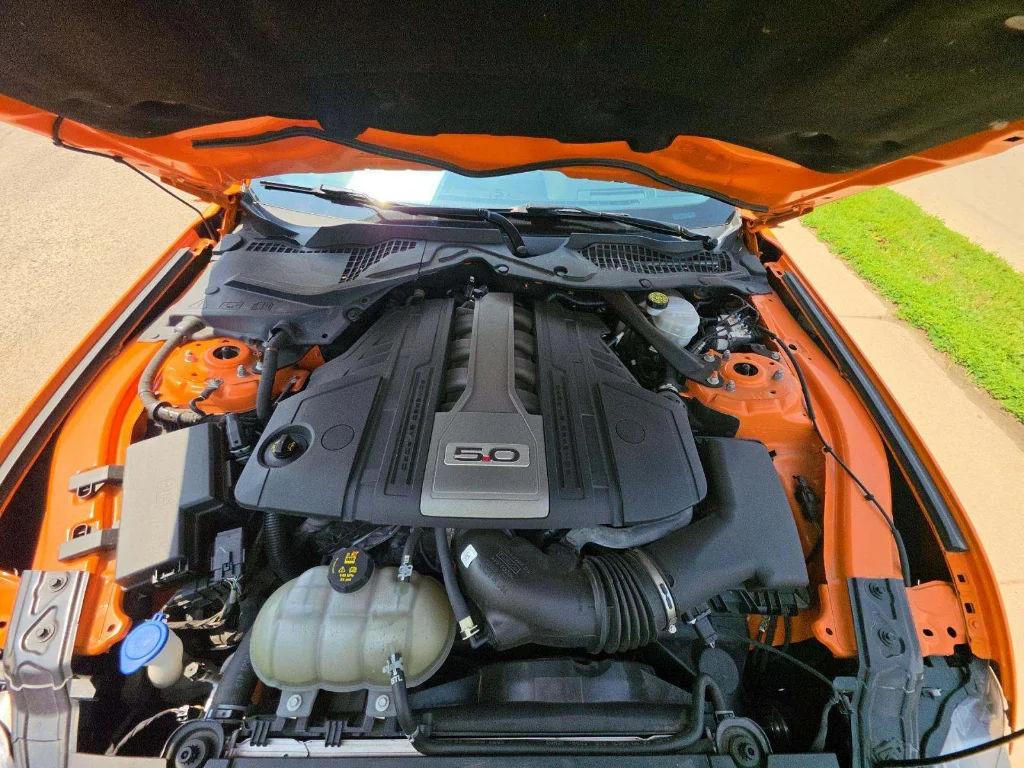 Used 2020 Twister Orange Tri-Coat Ford GT Premium image 7