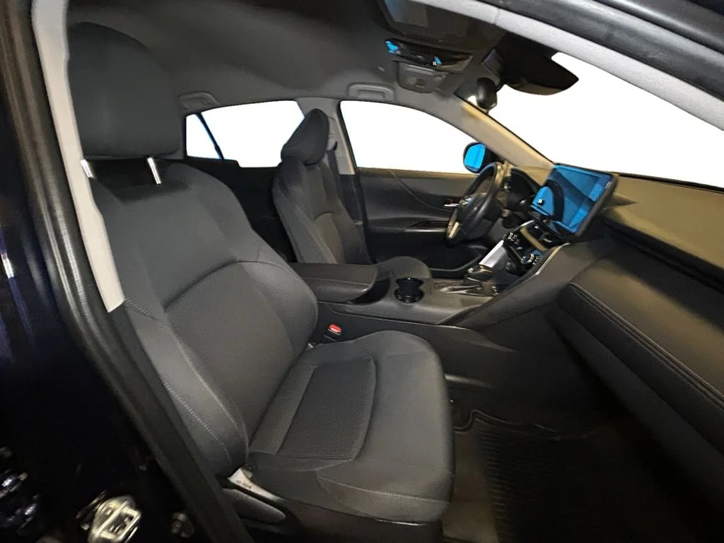 Used 2024 Blueprint Toyota LE image 15