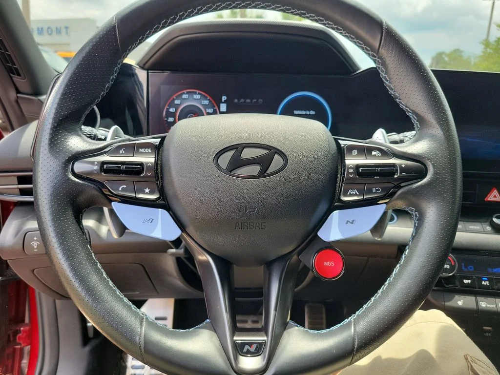 Used 2025 Red Hyundai Base image 19
