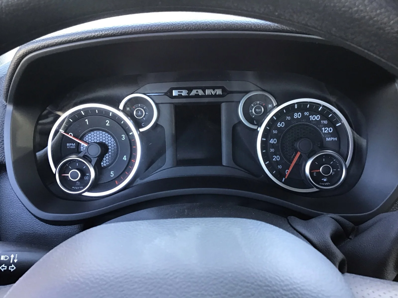 2026 RAM 3500 Chassis Tradesman - Photo 16