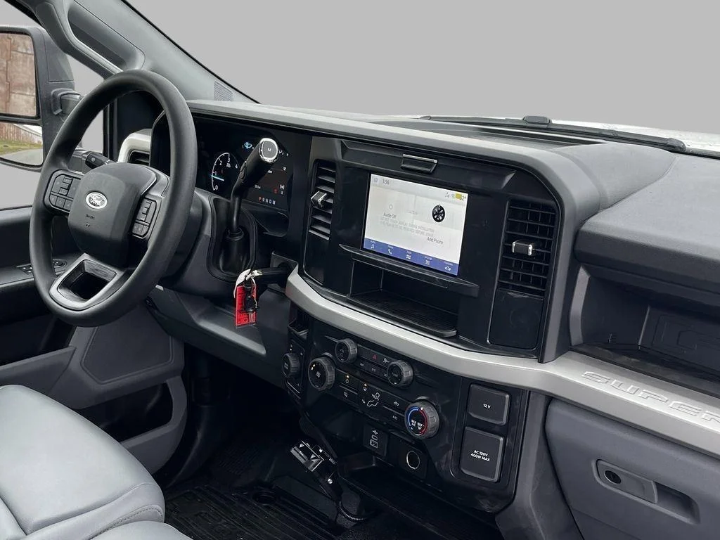 2025 Ford F-550 Super Duty Chassis Cab XL - Photo 19