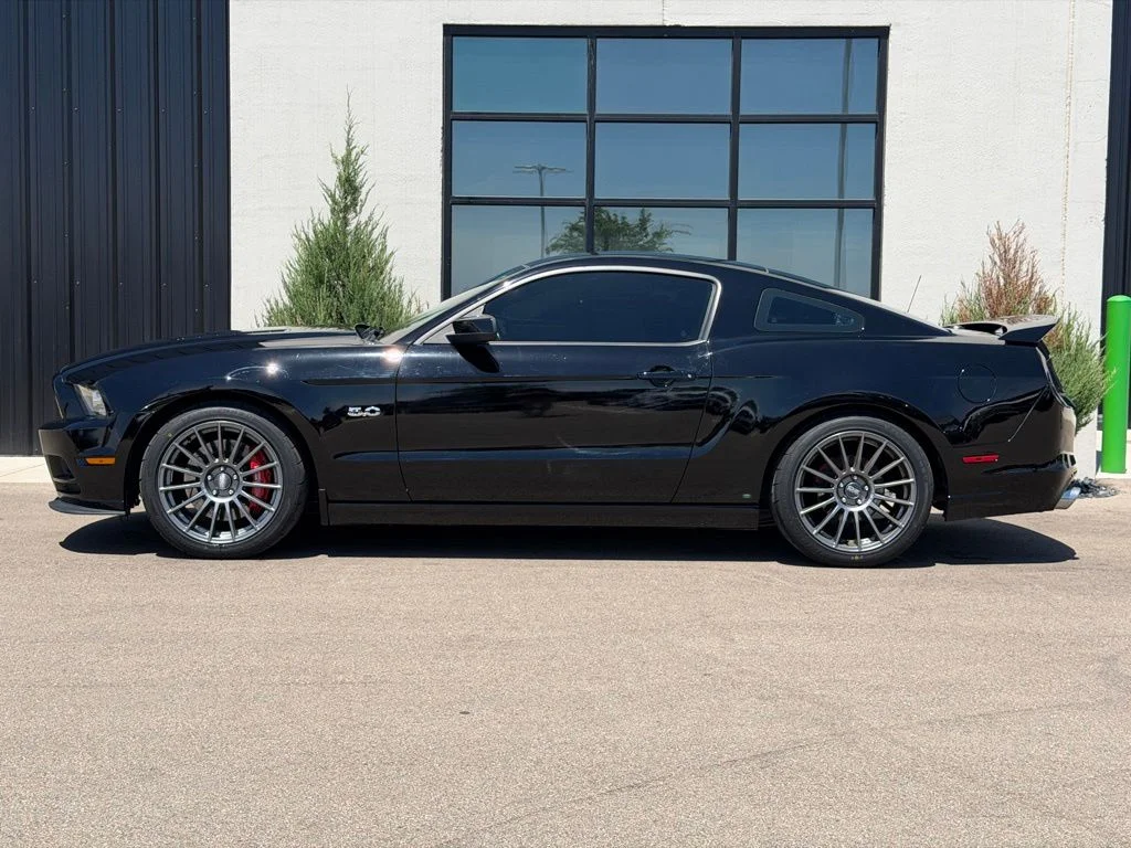 Used 2013 Black Ford GT Premium image 2