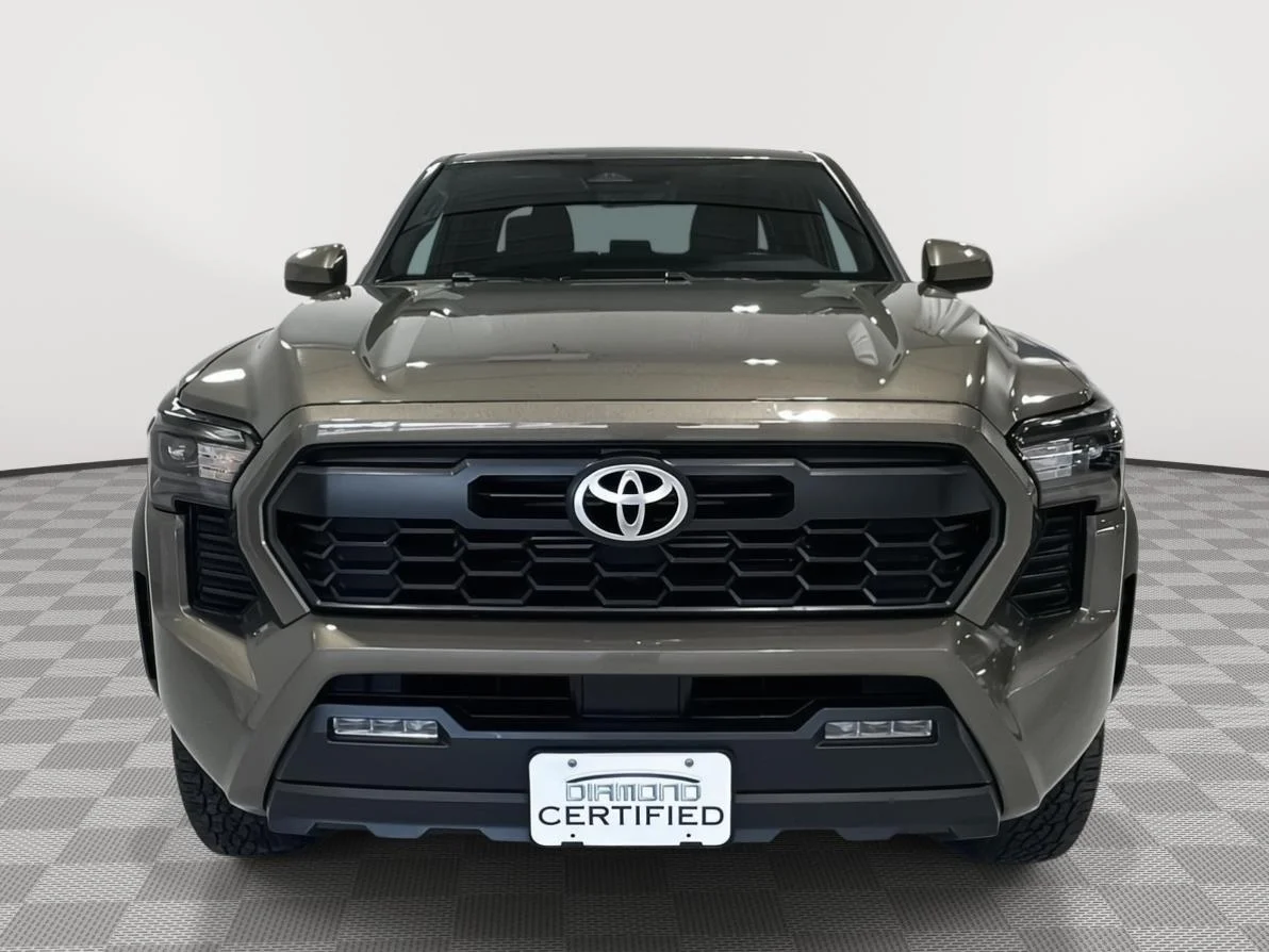 Used 2024 Bronze Oxide Toyota SR5 image 8