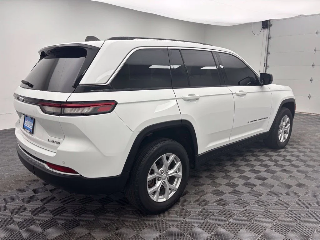 Certified Used 2024 White Jeep Limited image 8