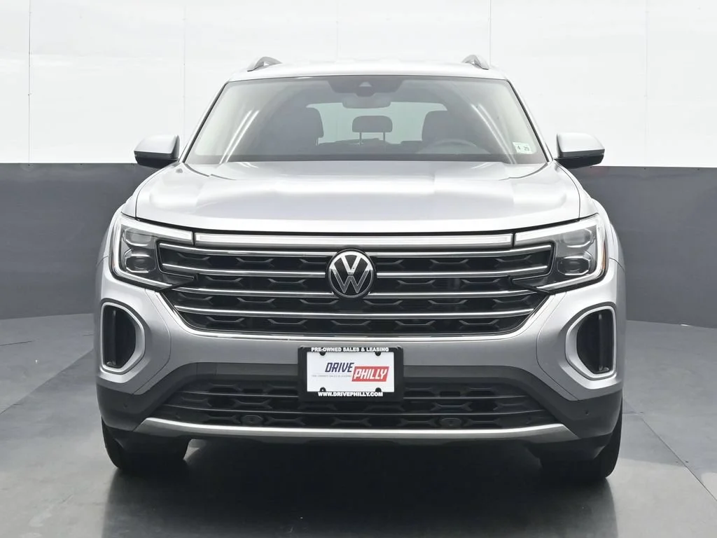 Used 2024 Silver Volkswagen 2.0T SE w/Technology image 1