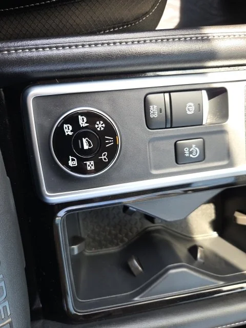 Used 2026 Black Nissan SL image 27