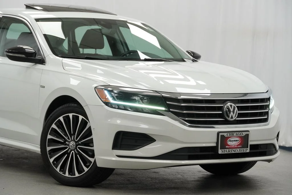 Used 2022 White Volkswagen 2.0T Limited Edition image 3