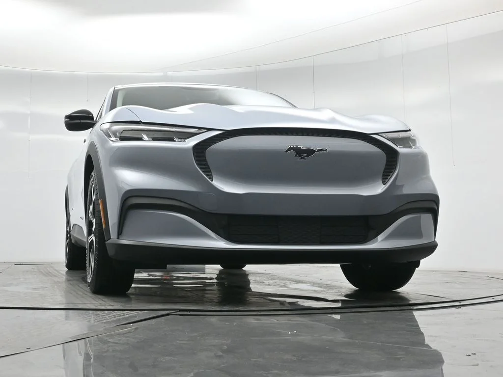 New 2026 Gray Ford Select image 7