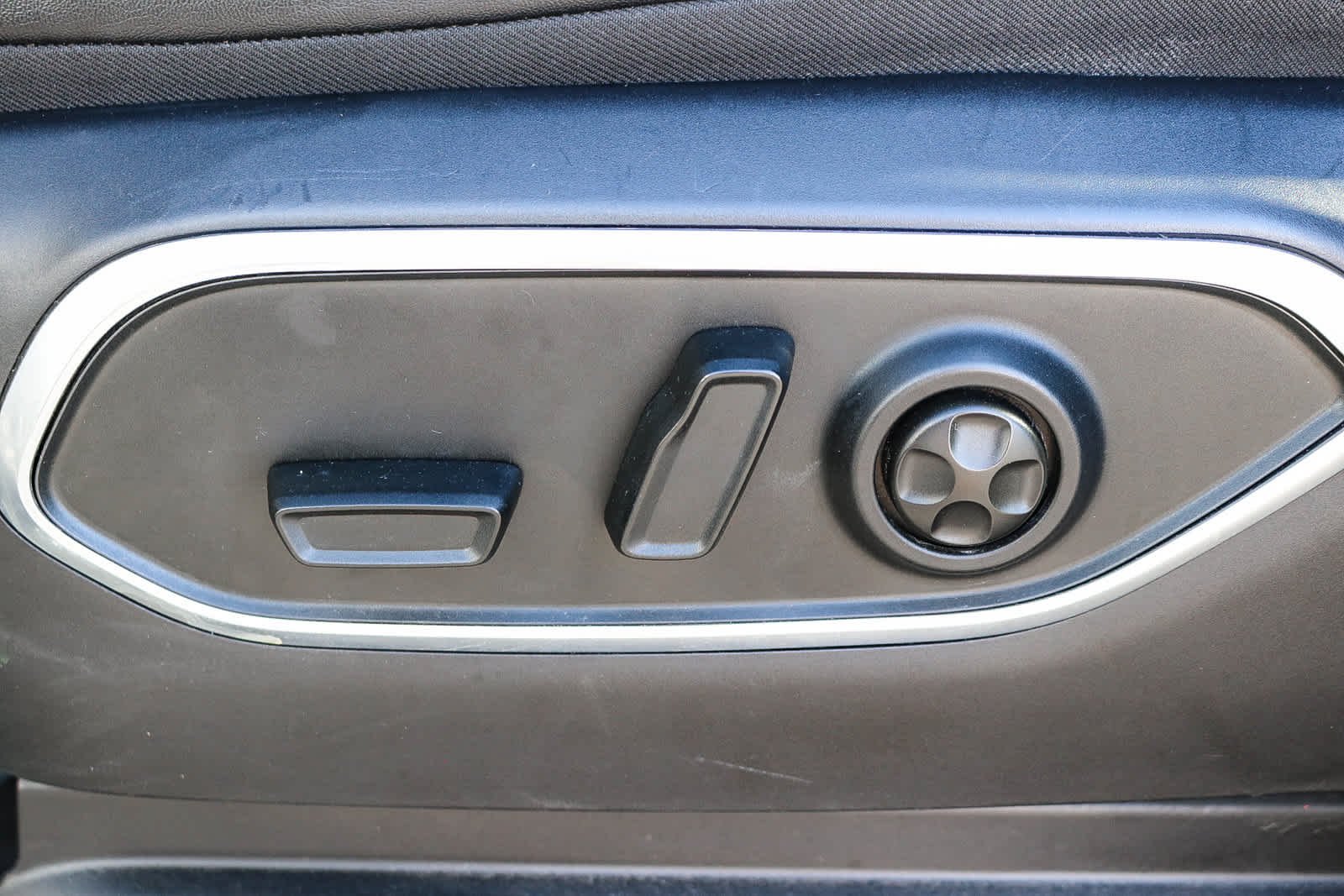 Used 2024 Baltic Gray Metallic Clearcoat Jeep Series II image 20