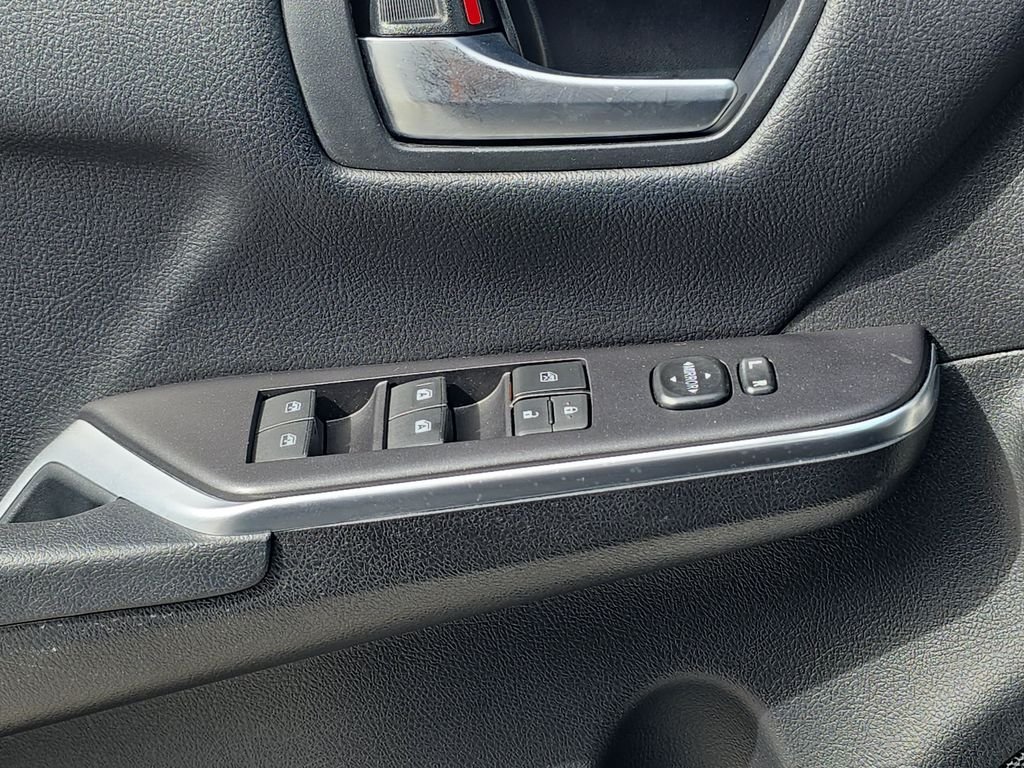 Used 2017  Toyota SE image 29