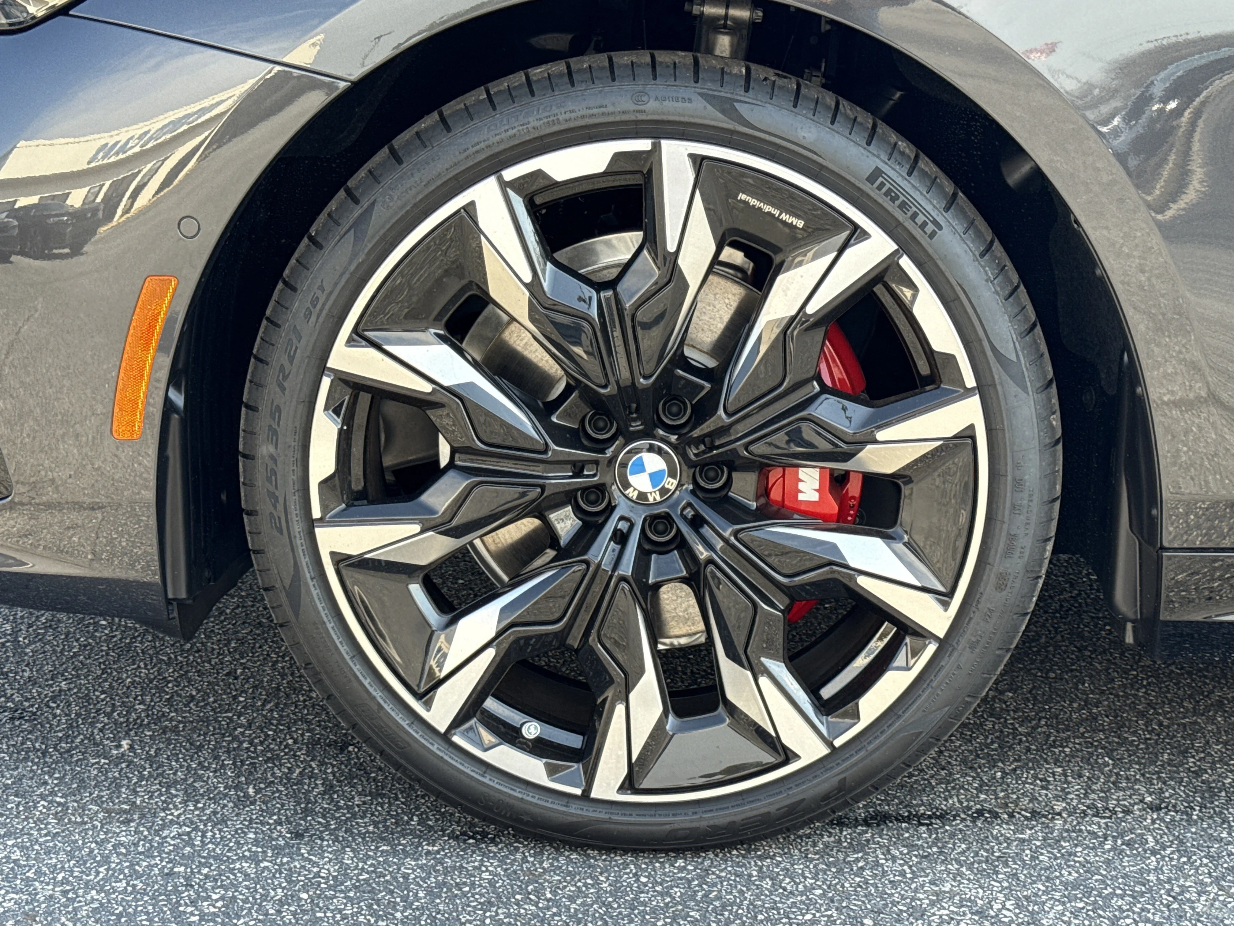 New 2026 Dark Graphite Metallic BMW 530i image 28