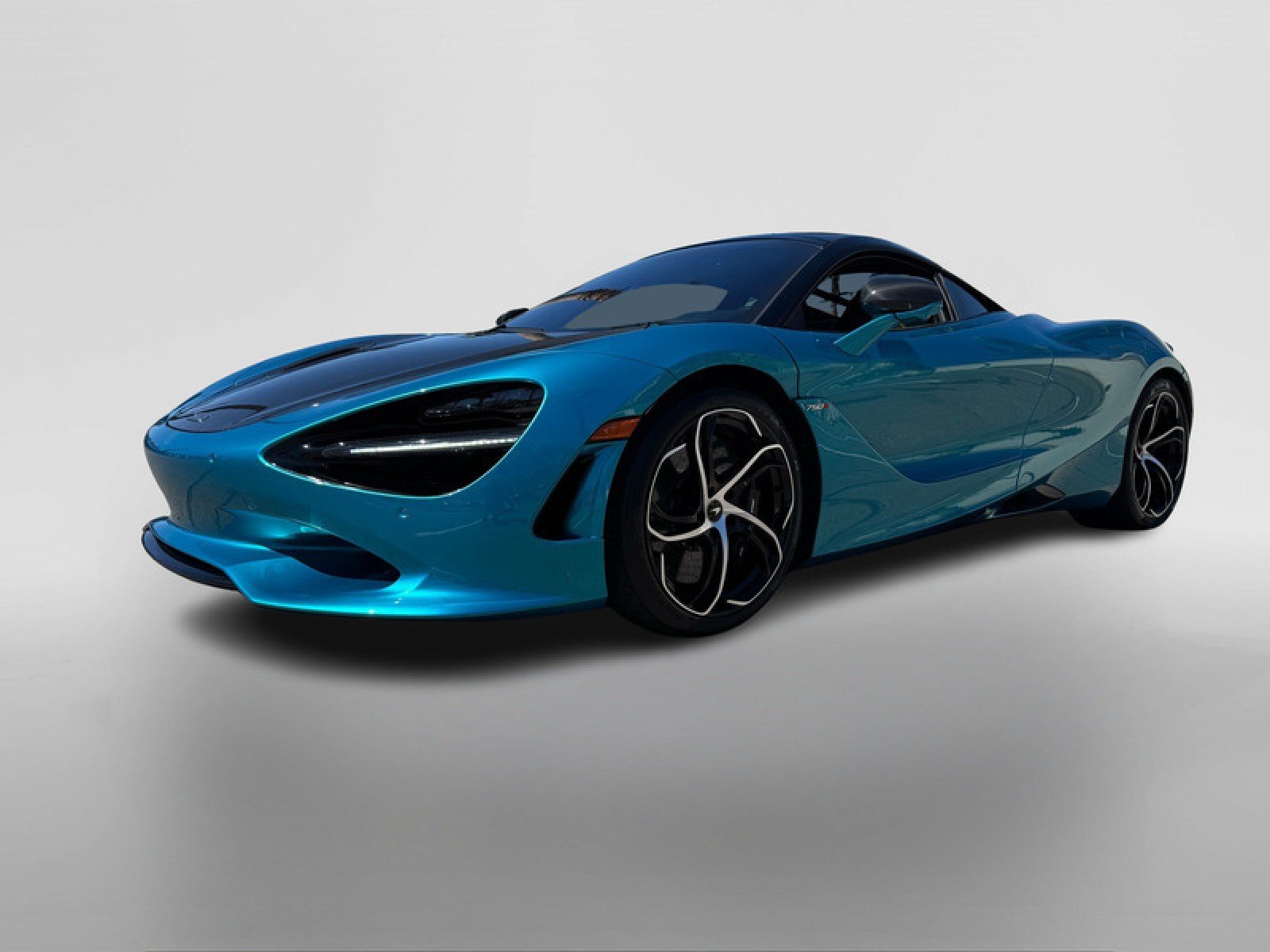 Used 2024 Belize Blue McLaren coupe image 10