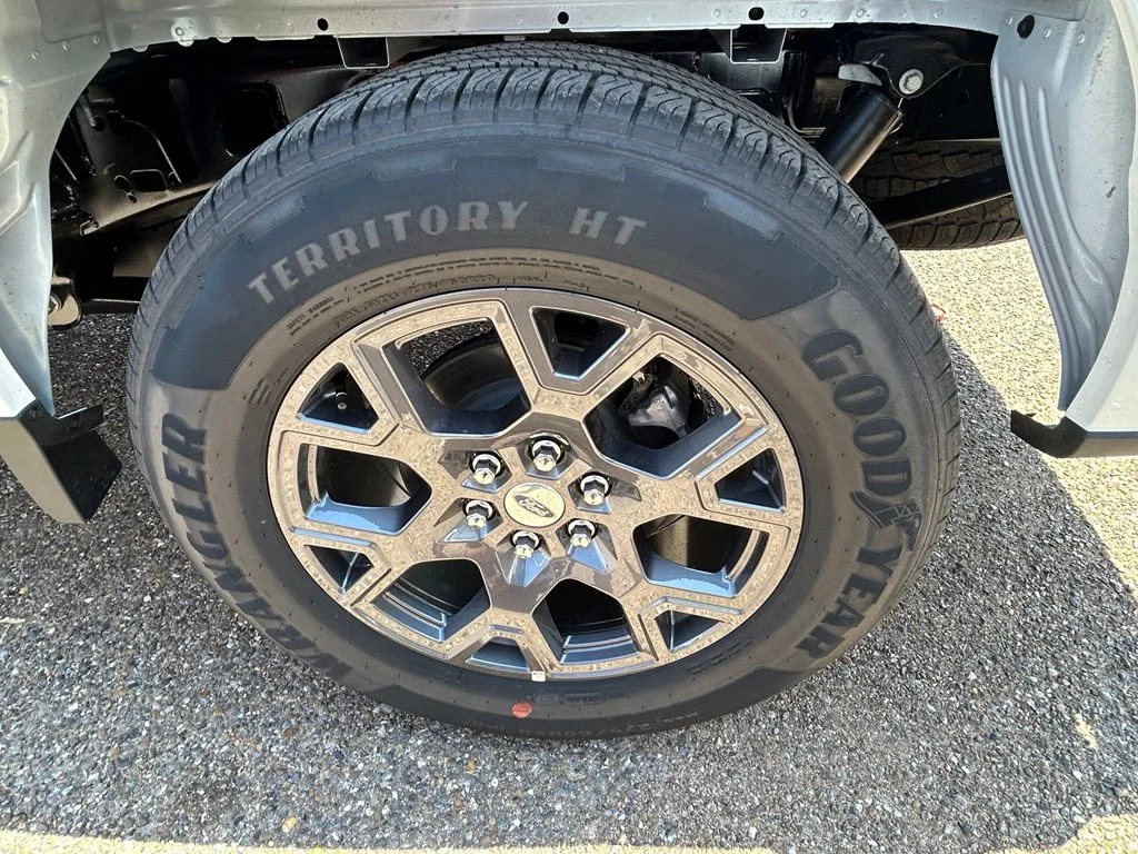 New 2026 Oxford White Ford STX® image 9