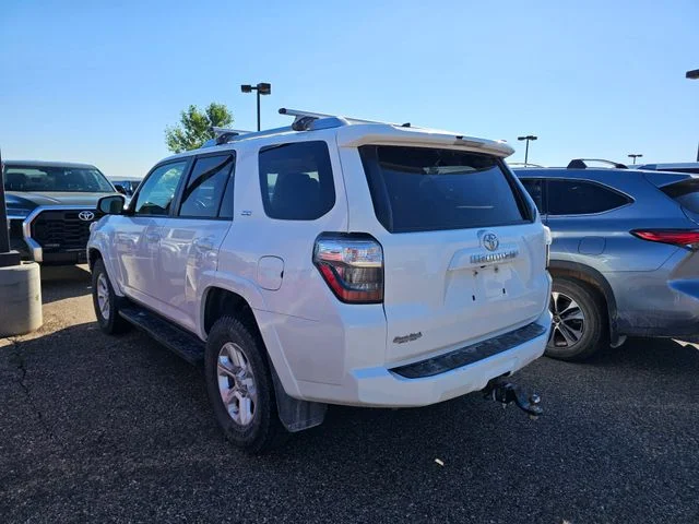 Used 2016 Super White Toyota SR5 image 9
