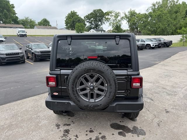 New 2026 Black Clear-Coat Exterior Paint Jeep Sport S image 8