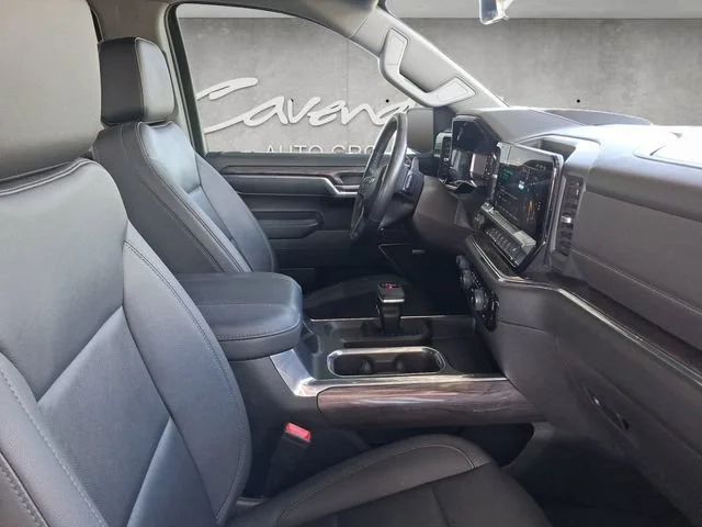 Used 2023 IRIDESCENT PEARL TRICOAT Chevrolet LTZ image 25