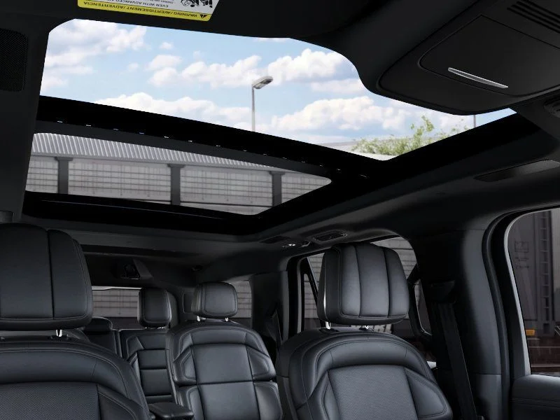 New 2027 Infinite Black Metallic Clearcoat Lincoln Reserve image 22