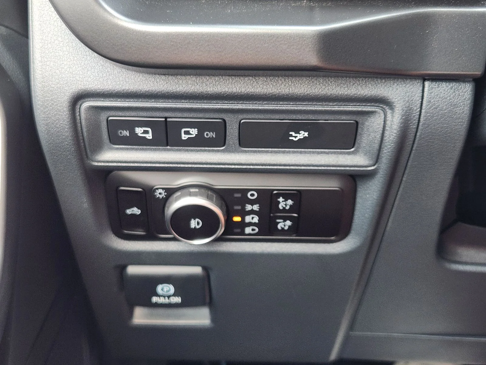 Used 2024 Silver Ford XLT image 21