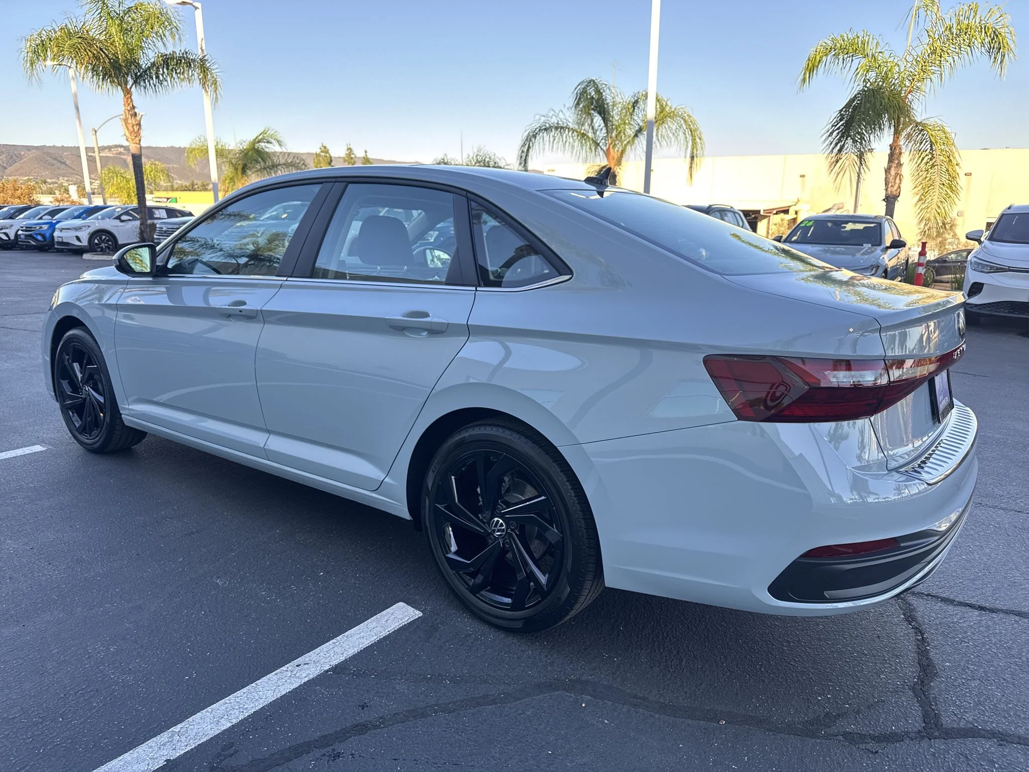 New 2027 Monument Gray Volkswagen SE image 6