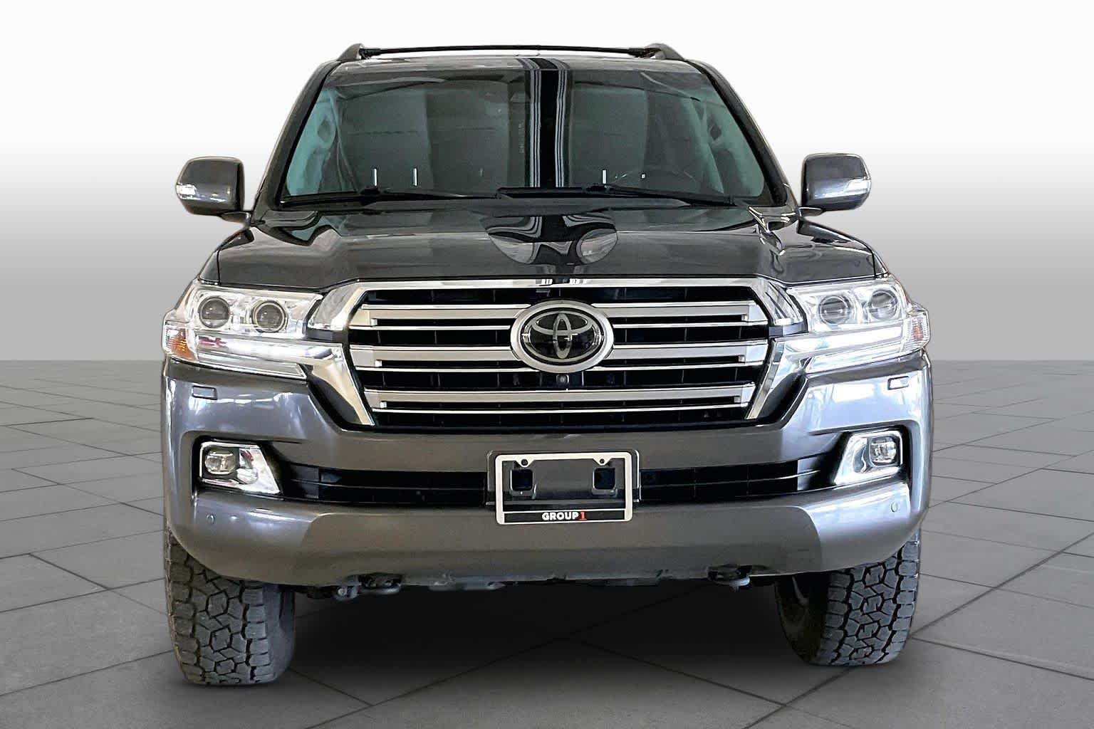2018 Toyota Land Cruiser 3