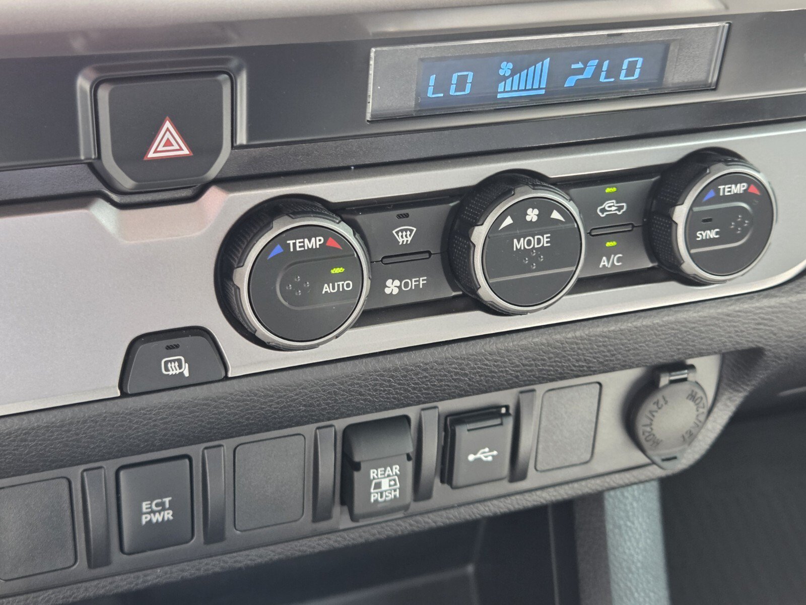 Used 2023 Ice Toyota SR5 image 16