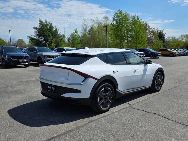 New 2026 Glacial White Pearl Kia Wind image 7