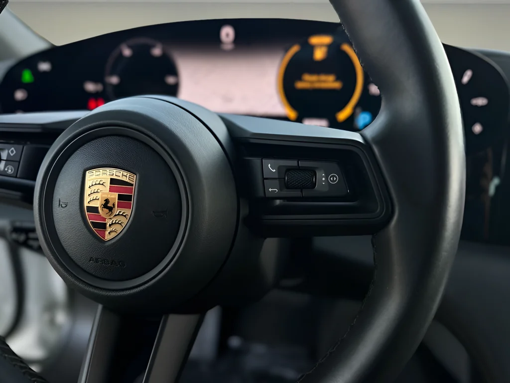 2023 Porsche Taycan S - Photo 12