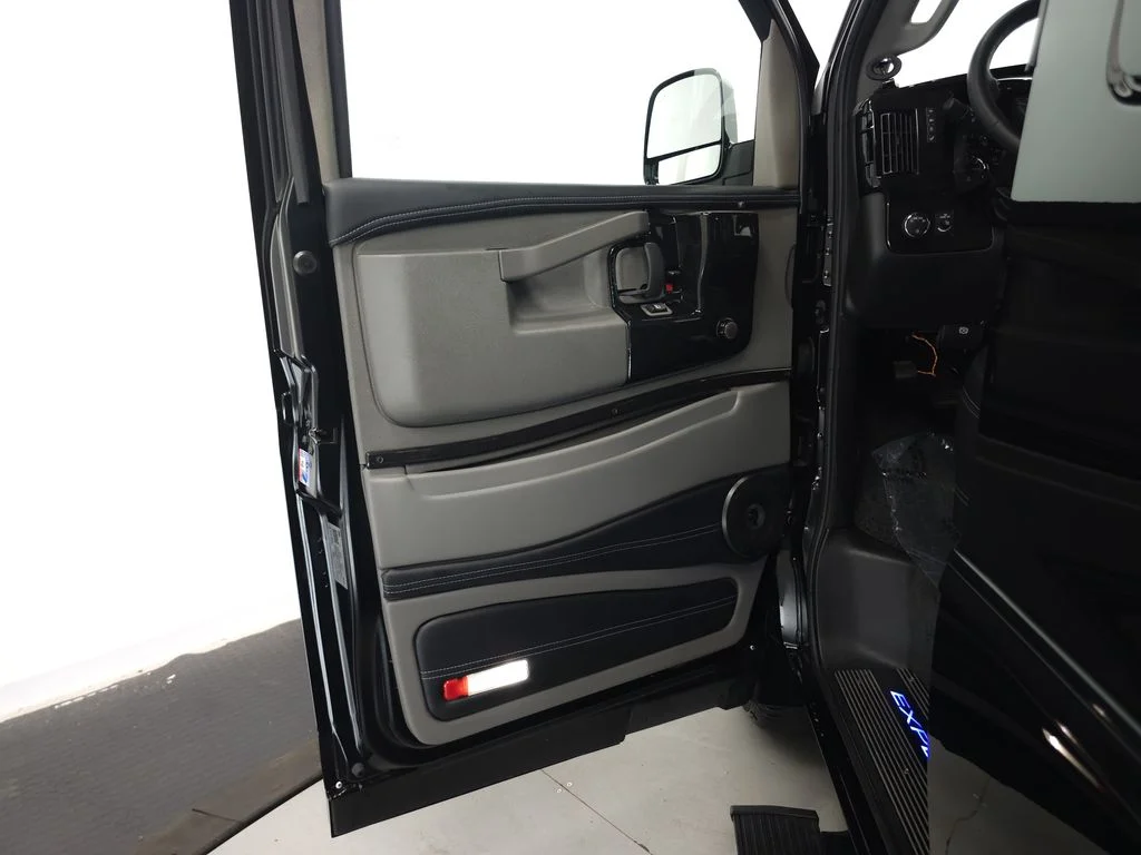 Used 2026 Black Chevrolet EXPLORER VAN image 5