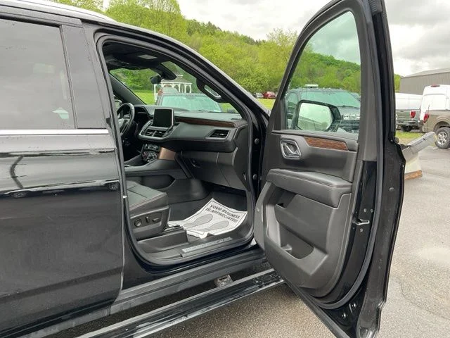 Used 2022 Black Chevrolet High Country image 40