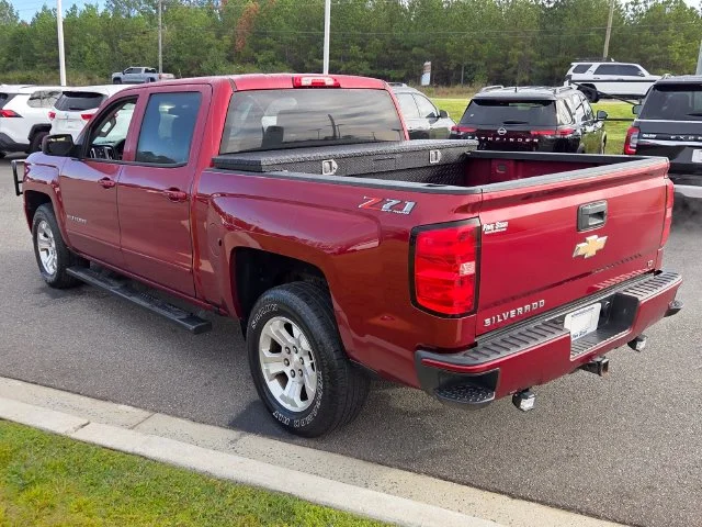 Used 2018 Red Chevrolet LT image 12