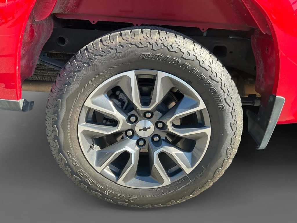 Used 2019 RED HOT Chevrolet RST image 10