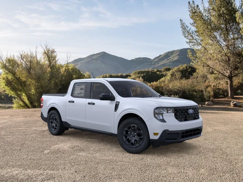 New 2026 Space White Metallic Ford XLT image 32