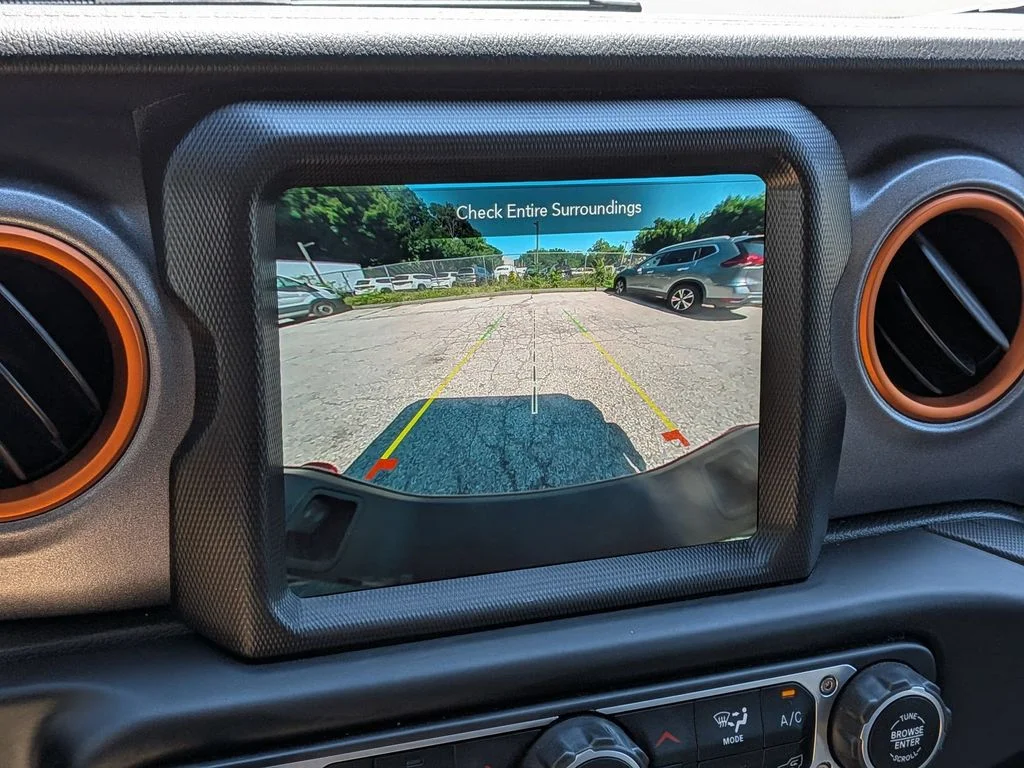 Used 2023 Black Jeep Mojave image 19