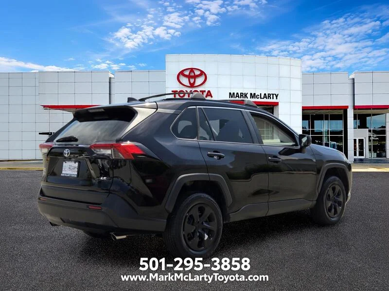 Used 2020 Midnight Black Metallic TOYOTA LE FWD image 5