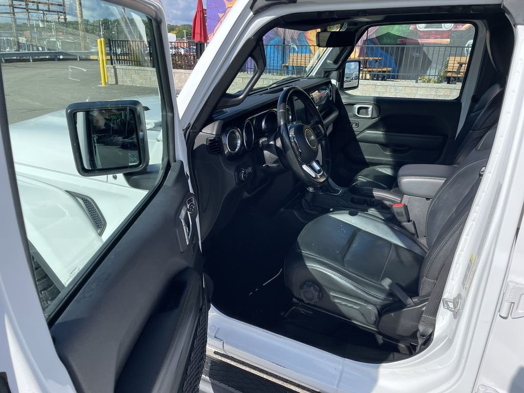 Used 2020 White Jeep Unlimited Sahara Altitude image 14