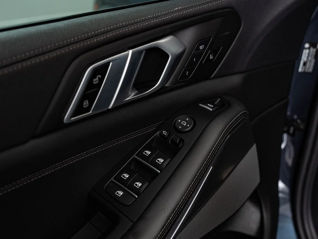 Used 2022 Arctic Gray Metallic BMW M50i image 27