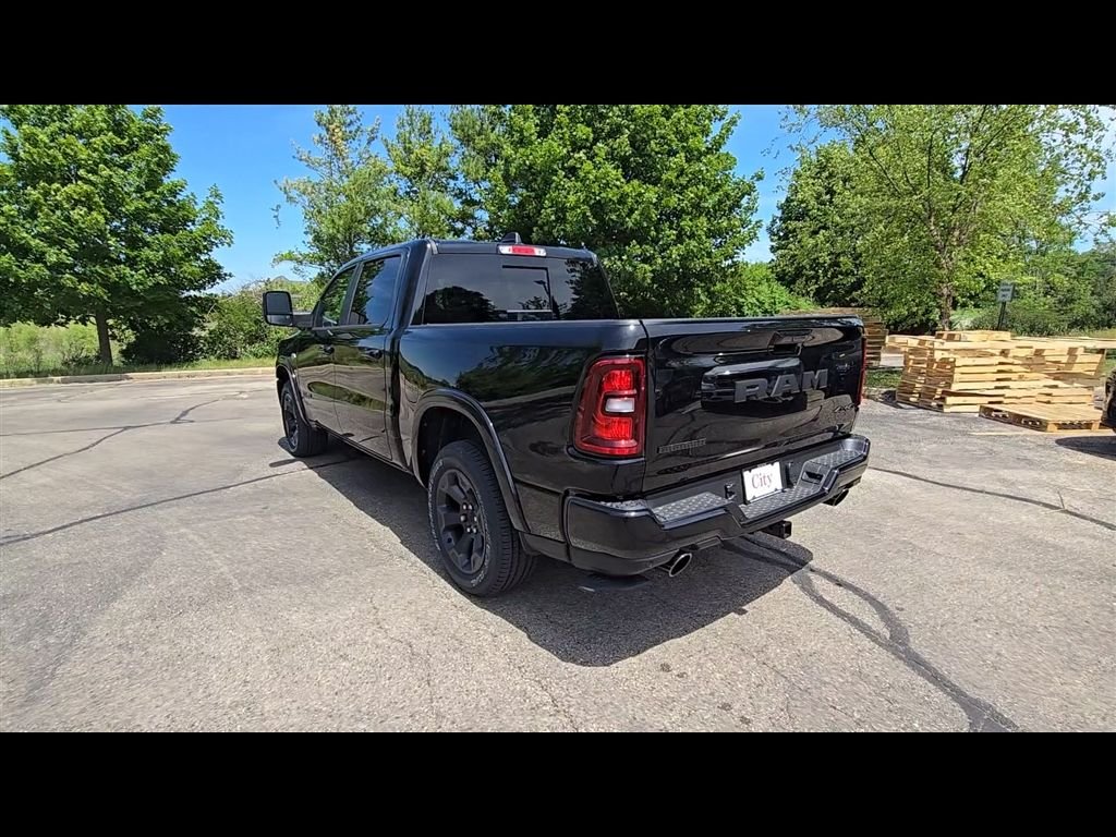 New 2026 Diamond Black Crystal Pearl-Coat Exterior Paint RAM Big Horn/Lone Star image 6
