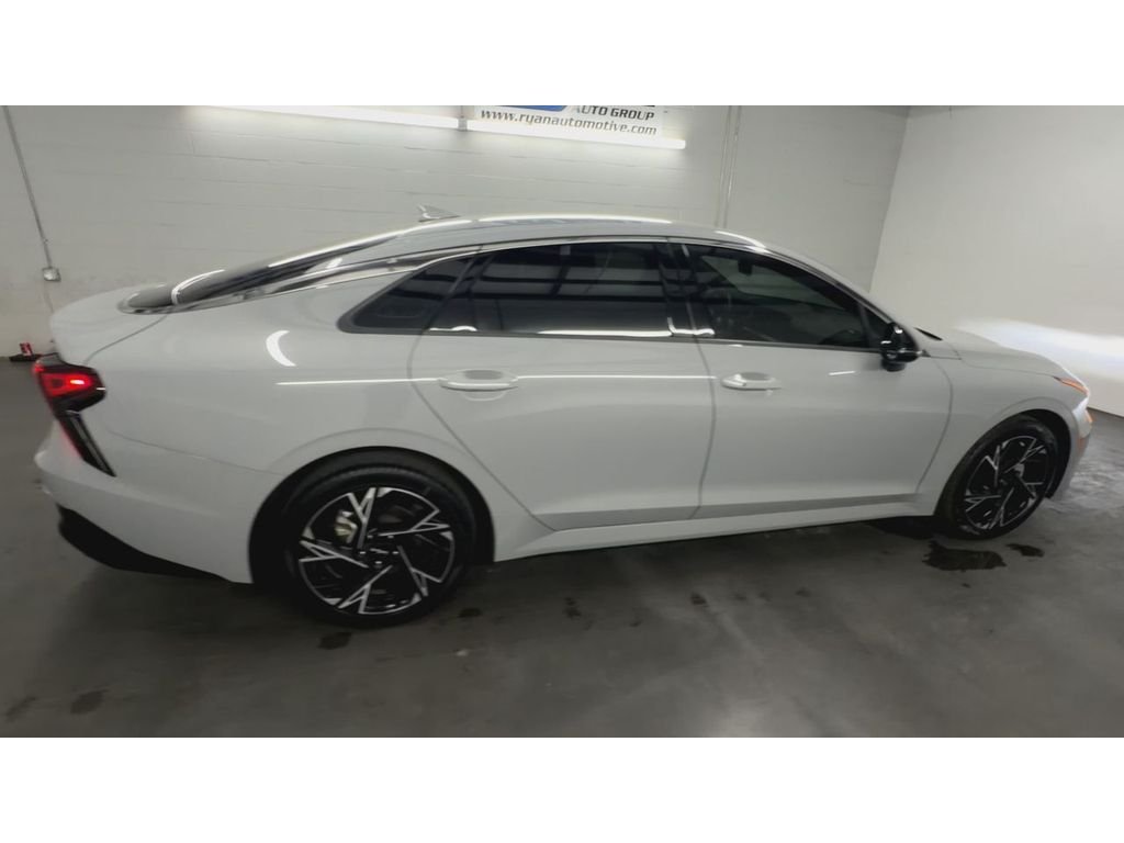 Used 2025 Wolf Gray Kia GT-Line image 9