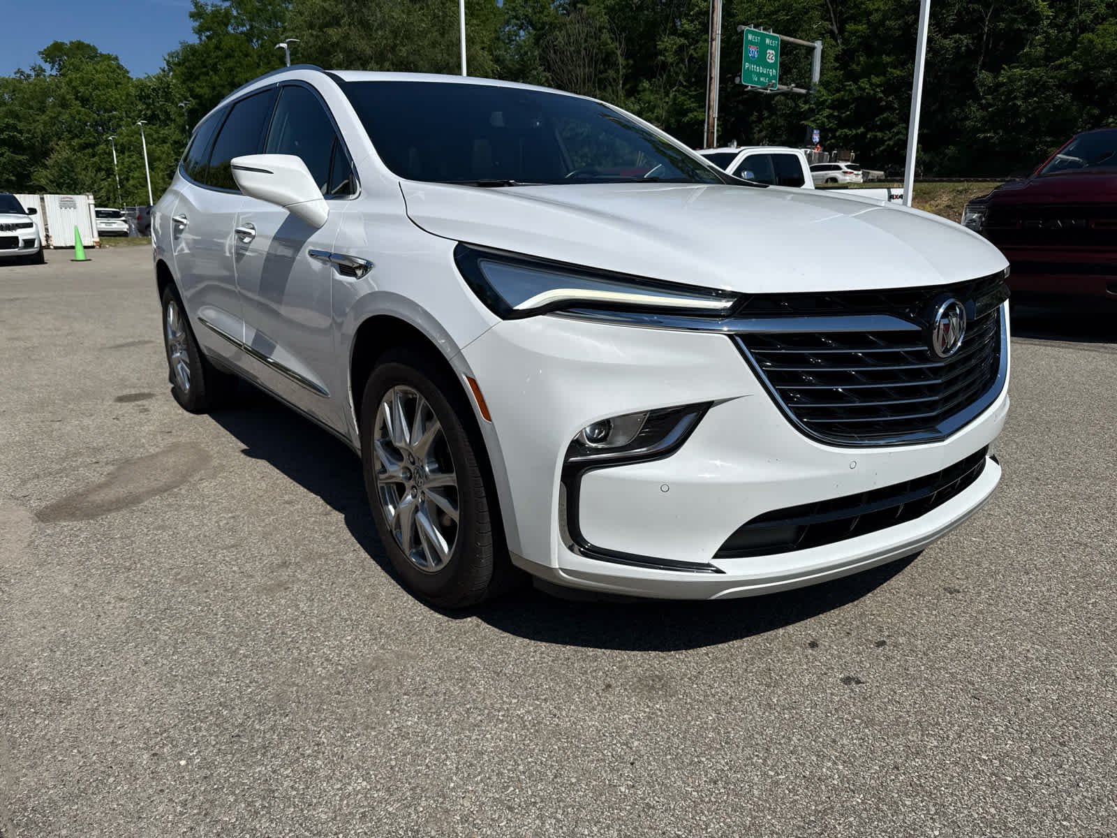 2023 Buick Enclave Essence AWD's photo