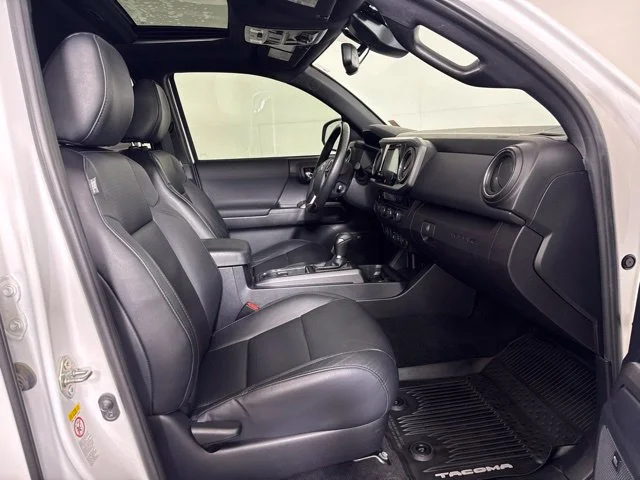 Certified Used 2018 Super White Toyota TRD Off-Road image 4
